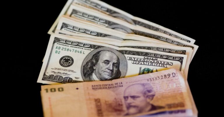 Dólar blue hoy: a cuánto cotiza este lunes 23 de diciembre